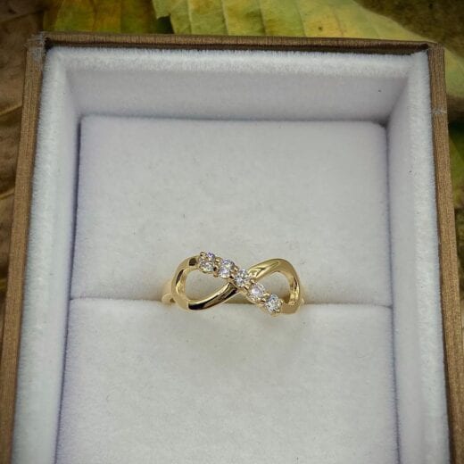 Concours Québec – Une Bague Infini En Or Jaune 10k