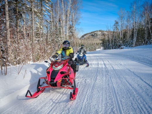 GAGNEZ UN VOYAGE DE RÊVE EN MOTONEIGE POUR 4 PERSONNES!